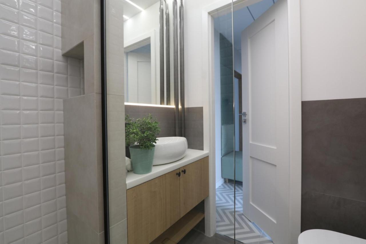 Romaszewskiego Zoliborz Bedroom Pokoj Metro Warsaw Exterior photo