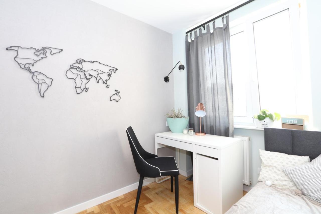 Romaszewskiego Zoliborz Bedroom Pokoj Metro Warsaw Exterior photo