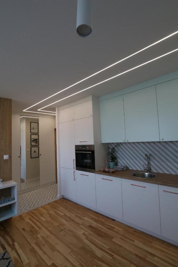 Romaszewskiego Zoliborz Bedroom Pokoj Metro Warsaw Exterior photo