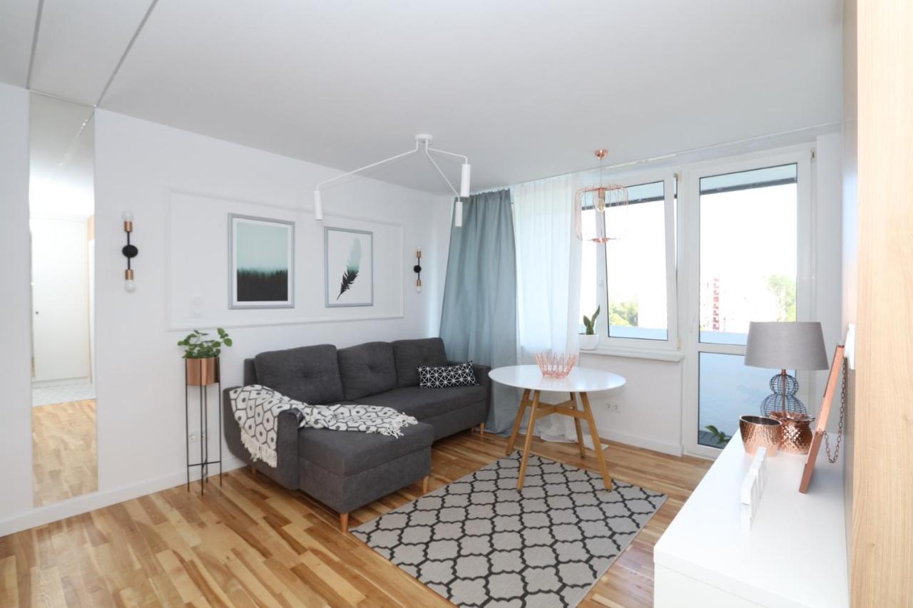 Romaszewskiego Zoliborz Bedroom Pokoj Metro Warsaw Exterior photo
